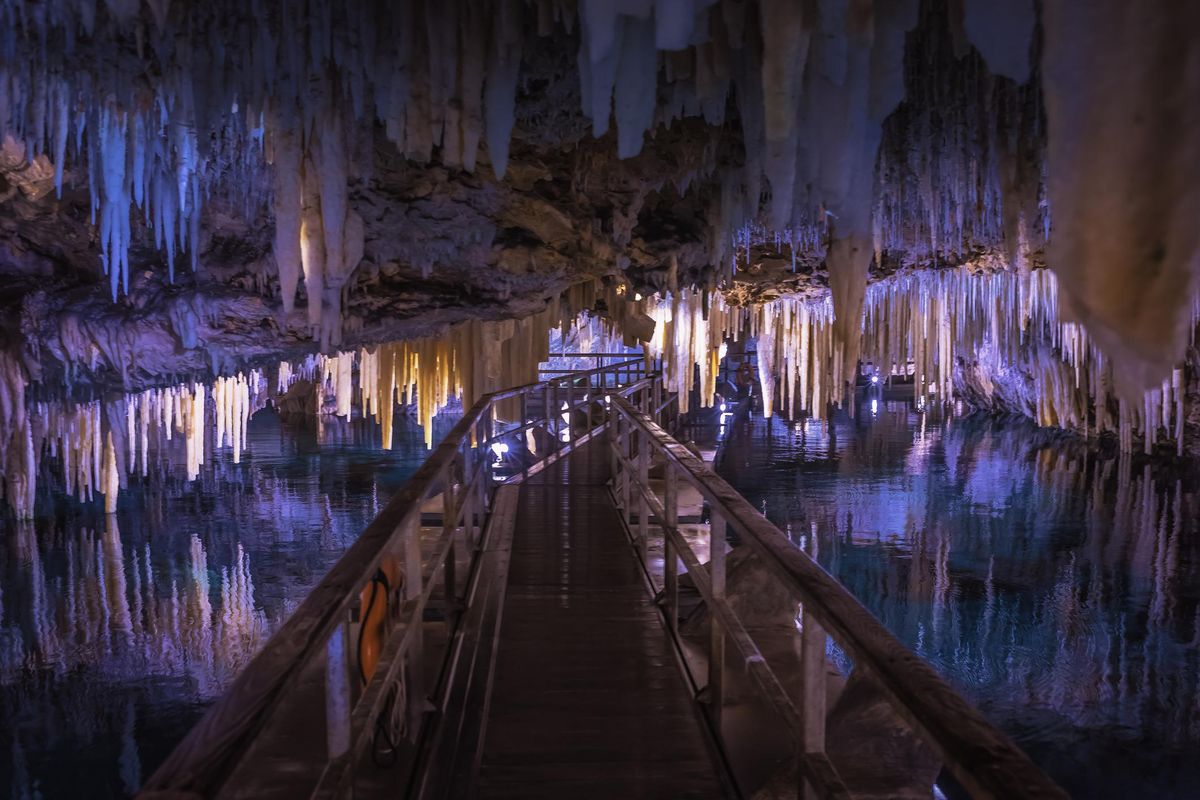 Peșteră strălucitoare de cristal în insulele Bermude – galerie foto